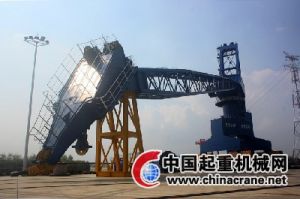 �Ͼ��۰��b�L���ȺӴa�^���Ƅ����ص��C